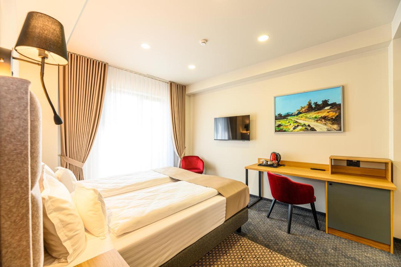 Hotel Dukat Gura Humorului Extérieur photo