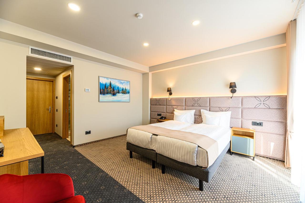 Hotel Dukat Gura Humorului Extérieur photo